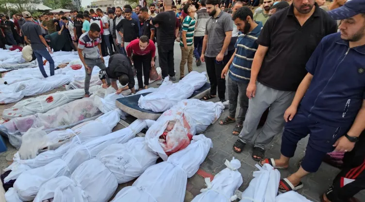 Ataque aéreo israelí mata a 50 en campo de refugiados en Gaza
