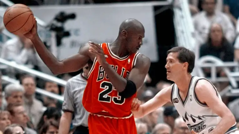 Michael Jordan en el segundo juego de las Finales de la NBA en 1998.
