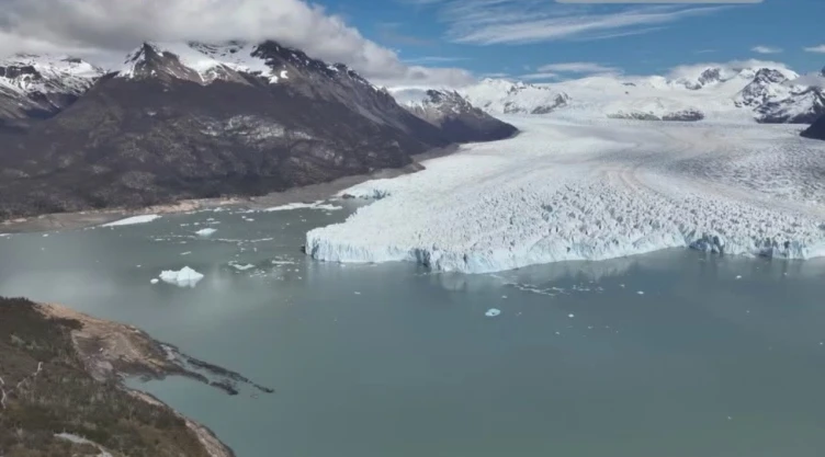¿Por qué se está derritiendo el Glaciar Perito Moreno? Las imágenes y datos del histórico retroceso registrado en 2026