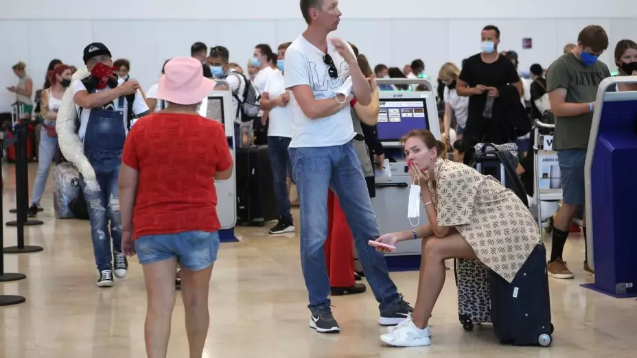 México recibe volumen récord de rusos y ucranianos en Febrero