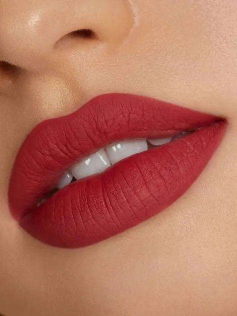 Tonos labiales