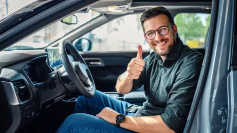 Conductor que pagó la tenencia en CDMX