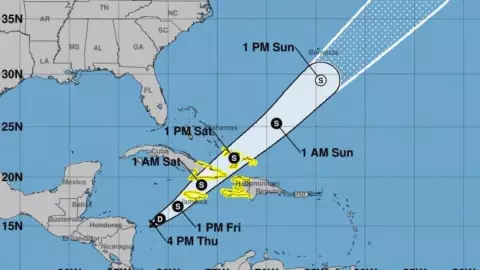 se forma el potencial ciclon 22 frrente a yucatan