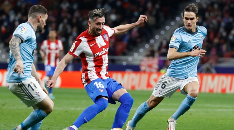 Héctor Herrera ante Celta