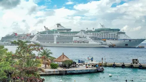 El crucero de lujo Silver Dawn llega a Cozumel