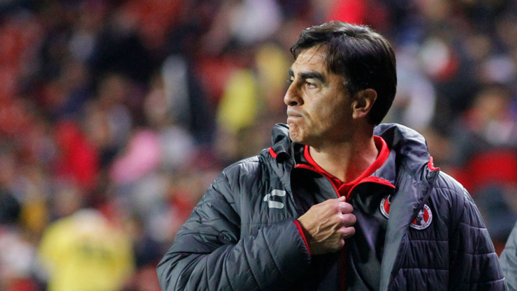 Xolos anunci&oacute; la salida del entrenador Gustavo Quinteros