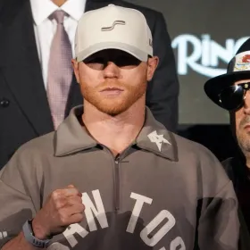Cuánto pesa y cuánto mide Canelo Álvarez hoy