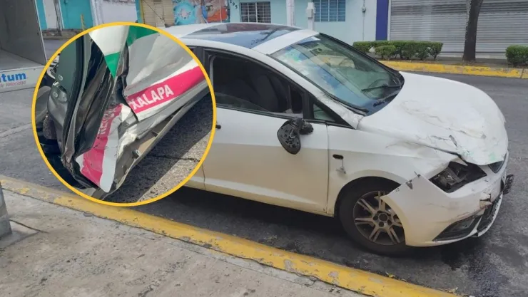 Accidente entre taxi y vehículo particular en Xalapa