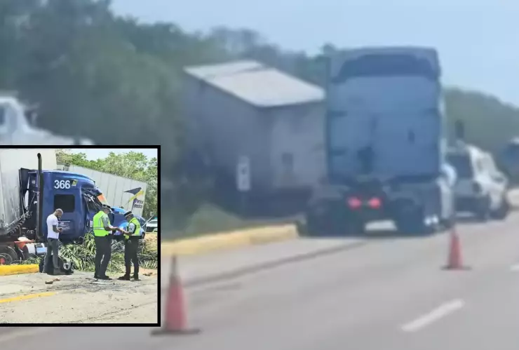 Tráiler protagoniza FUERTE ACCIDENTE en la carretera Campeche - Mérida este Jueves Santo; ¿hay heridos?