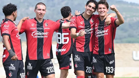 Futbolistas con 3 dígitos en sus playeras