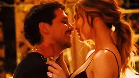 Belinda y Christian Nodal celebran su primer año de novios con elegante evento.