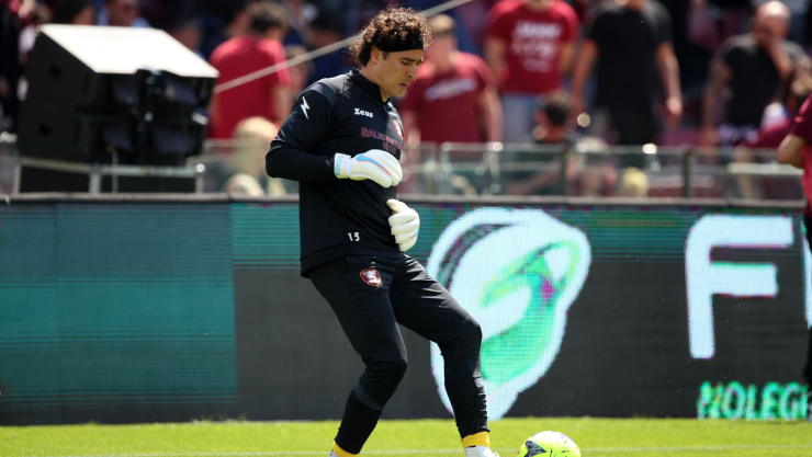 Guillermo Ochoa, portero del Salernitana