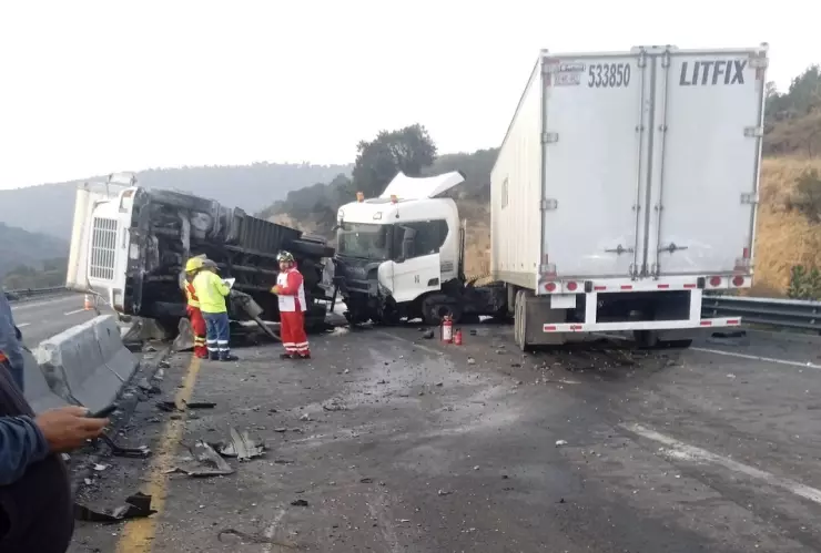 cierre de autopista Arco Norte dirección a Puebla