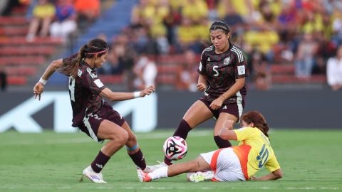 Selección Mexicana Femenil Sub-20 contra Colombia en el Mundial.jpg