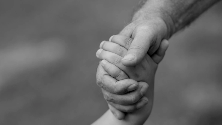 abuelo abusa de su nieto