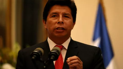 Anuncia Pedro Castillo la disolución del Congreso en Perú