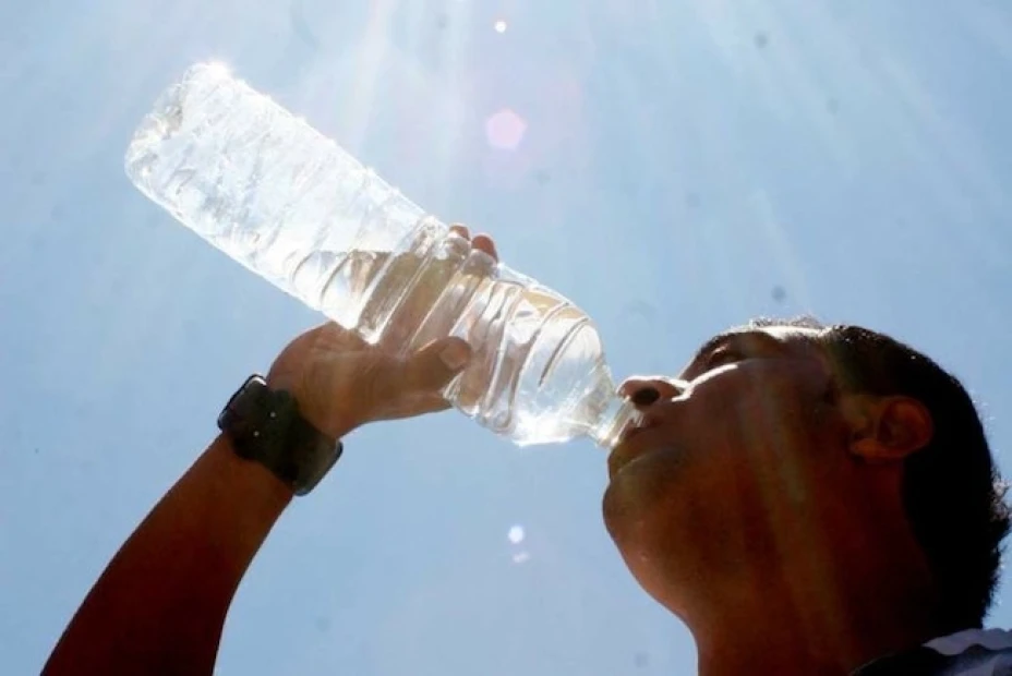 El Sistema Nacional de Protección Civil advirtió de calor extremo en las zonas noroeste y noreste del territorio nacional, por lo que recomendó a las personas mantenerse hidratadas y tomar medidas de fotoprotección