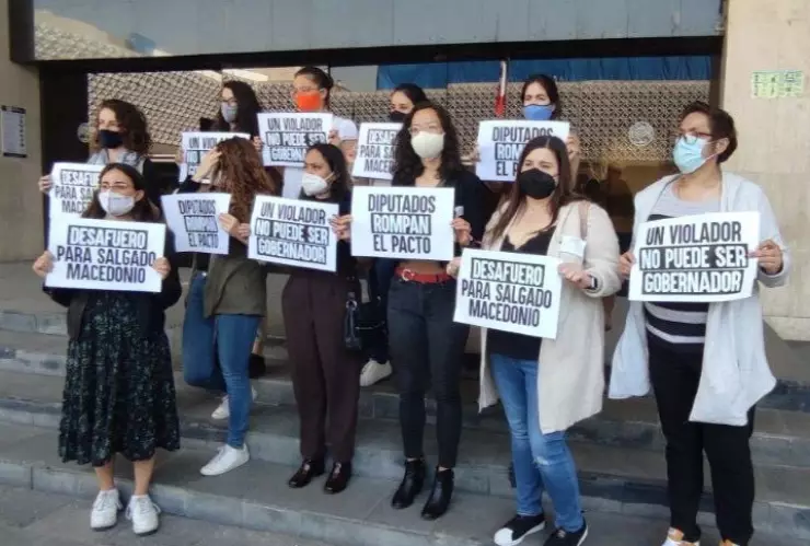 mujeres-movimiento-ciudano-desafuero-salgado-macedonio