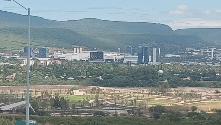 rutas del qrobús que llegan al parque la queretana.jpg