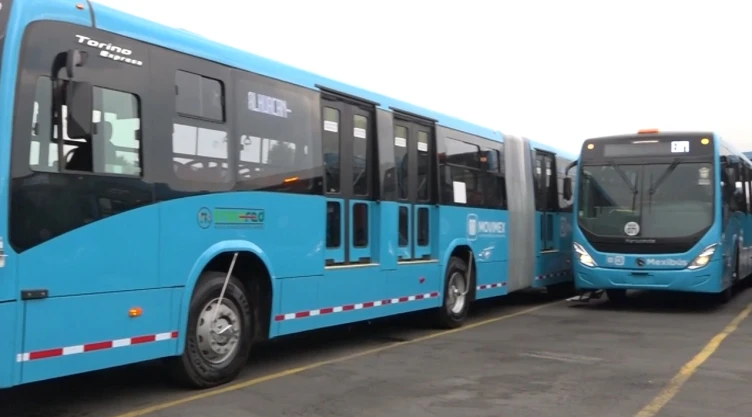 tres_unidades_mexibus_color_azul