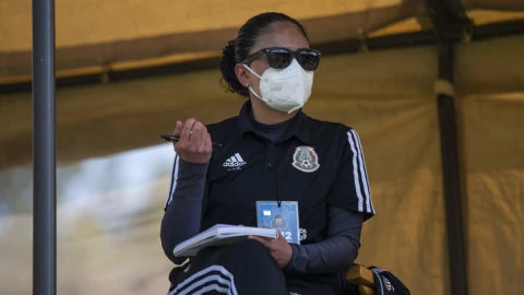M&oacute;nica Vergara, t&eacute;cnico de la Selecci&oacute;n Azteca femenil