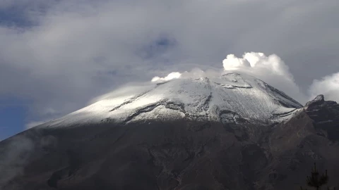 paso de la TORMENTA por el volcán Popocatépetl hoy 25 de junio de 2024