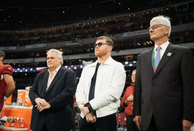 Carlos Bremer con Saul Canelo Alvarez