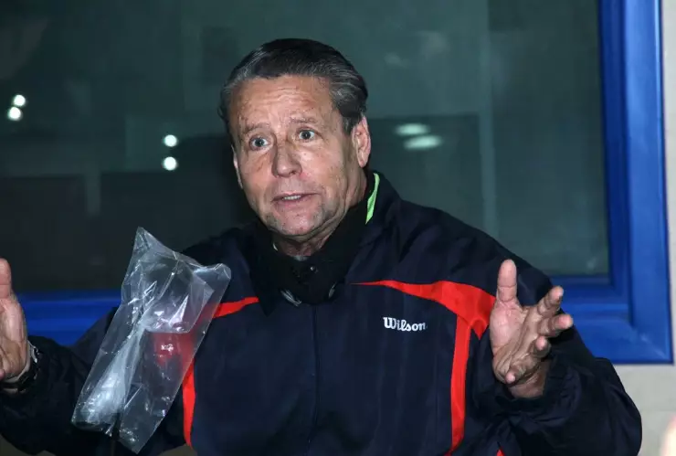 VIDEO: Captan a Alfredo Adame en pelea calllejera con una mujer.