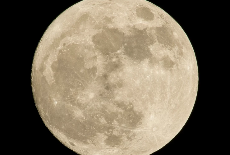 Conoce la fase de la luna HOY, lunes 5 de enero de 2026_ Así nos afectará su energía esta noche.webp