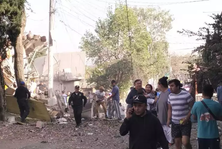 Fuerte explosión derrumba una casa en la colonia Miguel Hidalgo, en la alcaldía Tlalpan