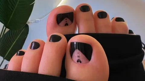 uñas para pies color negro pedicure