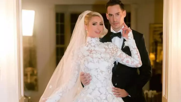 Paris Hilton y Carter Reum anuncian el nacimiento de su primer hijo