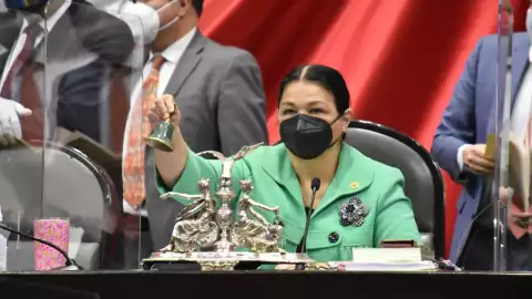 Diputados aprueban reforma a la ley eléctrica de AMLO