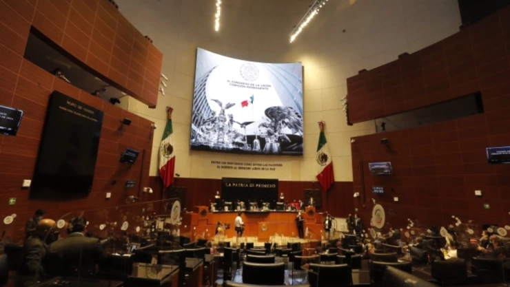 Congreso rechaza periodo extraordinario para revocación de mandato