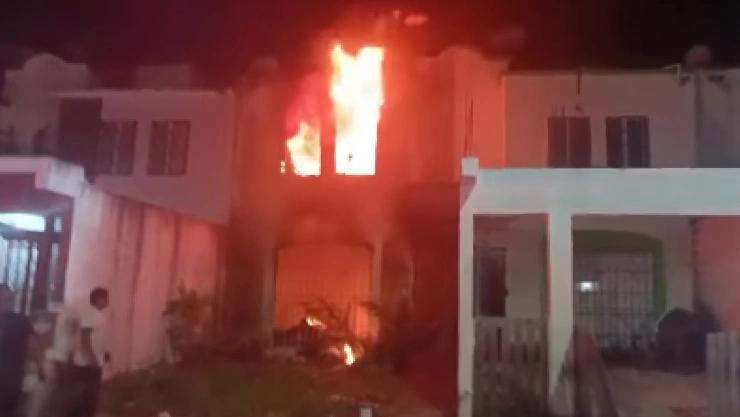 ¡Noche en llamas! Incendio en Cancún deja heridos y una víctima mortal