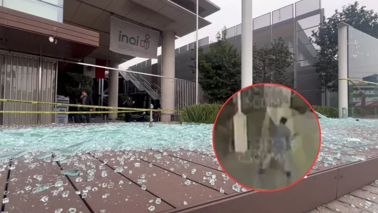VIDEO: El momento exacto del ataque a las instalaciones del INAI con piedras