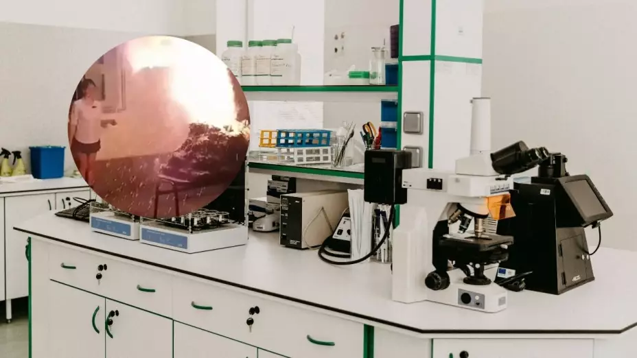 foto de Laboratorio y captura de pantalla de explosión de volcán en Argentina en feria de ciencias