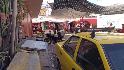 ÚLITMA HORA | Dos hombres heridos tras un apuñalamiento en pleno tianguis en la colonia Miramar en Zapopan