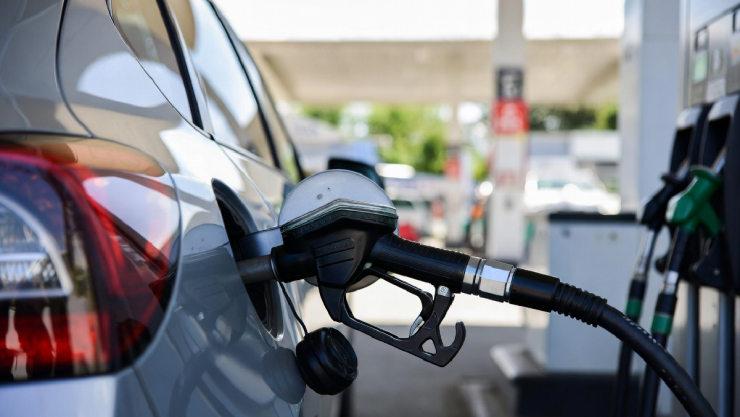 Precio y venta de gasolina