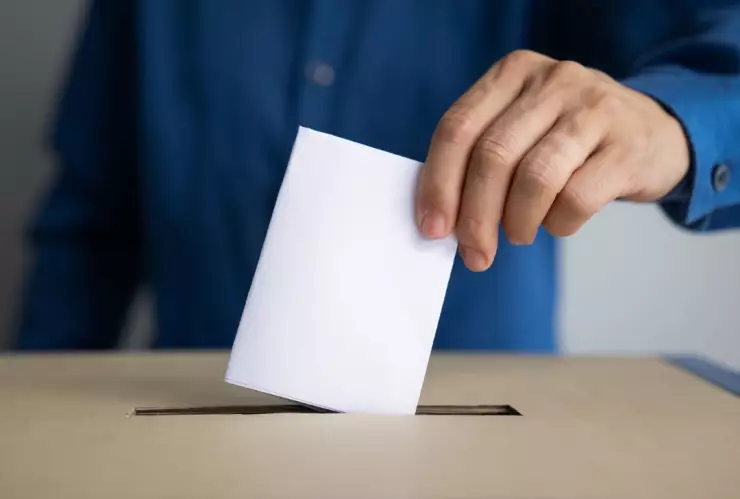 Gobierno anuncia reducción de impuestos en año de elecciones