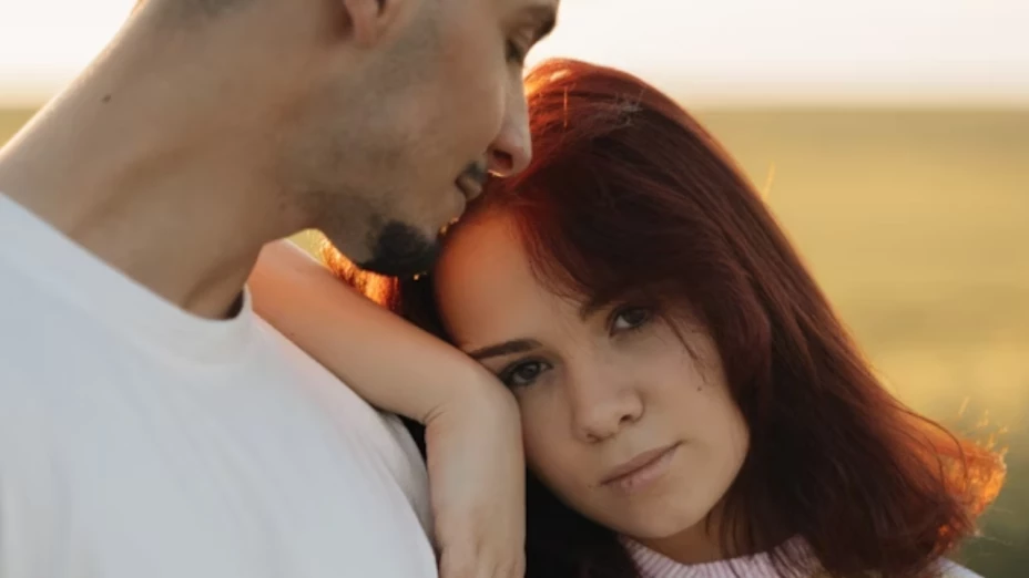 5 Señales reveladoras de que tu pareja acaba de estar con otra mujer: expertos