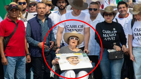 VIDEO_ ‘Mamá Raquel’, abuela de Carlos Manzo, alcalde de Uruapan asesinado, encabeza Marcha de la Generación Z para pedir justicia.webp