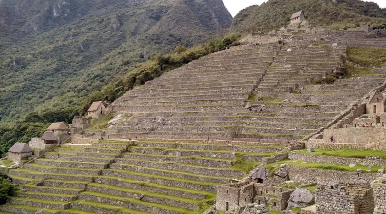 /arqueologia/como-son-piramides-ciudad-mas-antigua-america