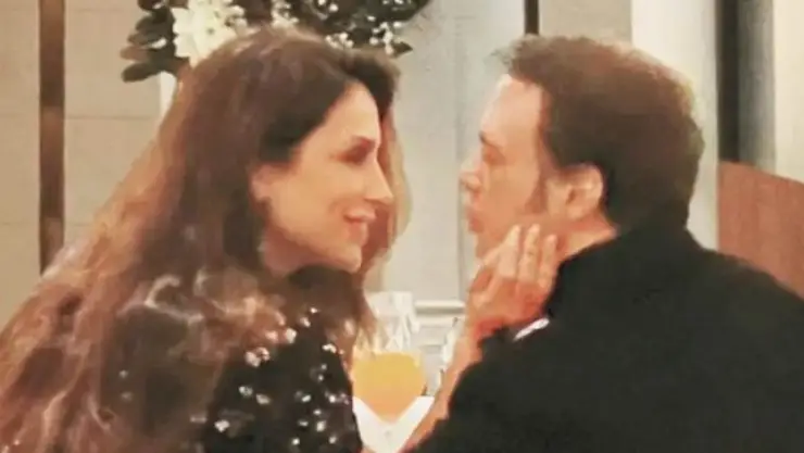 FOTOS - Luis Miguel es captado viajando con las hijas de su nueva novia