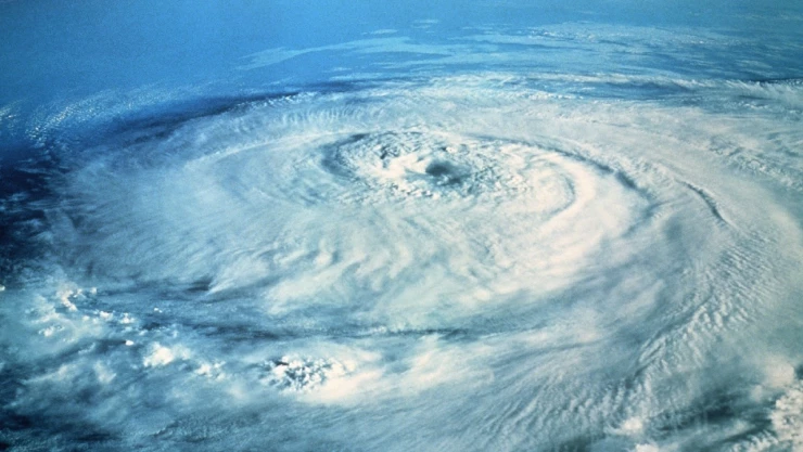 El huracán Idalia se degradó a categoría 2 luego de tocar tierra en Florida, Estados Unidos.