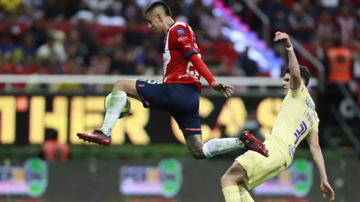 El Piojo Alvarado en el Clásico Nacional | Chivas vs América