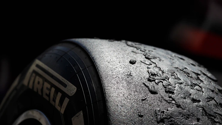 Neumático de la Formula 1 con graining