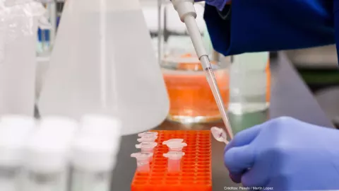 maquina genera agua oxigenada.jpg