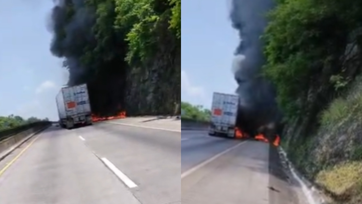 Camión incendiado en carretera de Veracruz