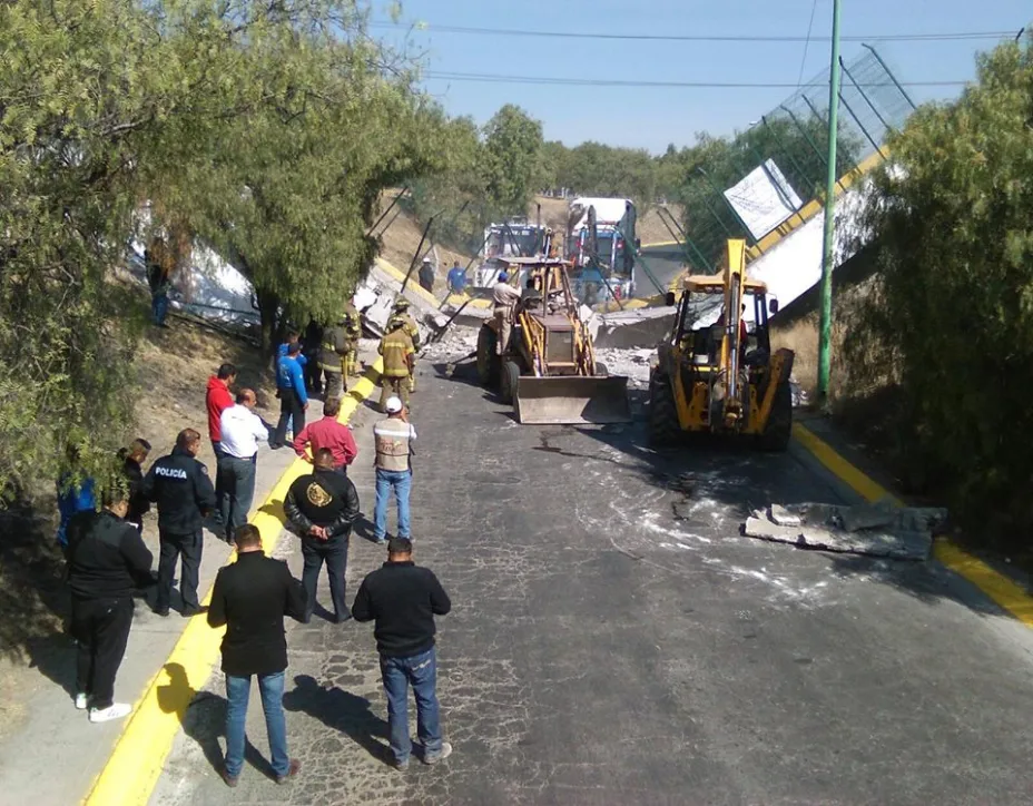 000000000izcallipuente2.jpg